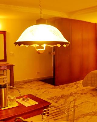 Nayagara Hotel