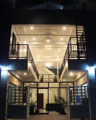 Luna Oslob Travellers Inn