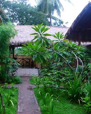 Shibui Garden Bungalows and Restaurant