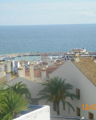 Duquesa suite and golf with a spectacular sea view