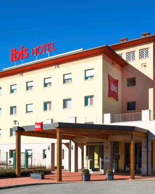 Ibis Como