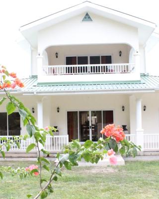 Julie's Holiday Home