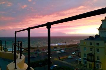 OTTO Hotels DotCom - 2 Bed Seafront Apartment