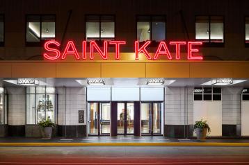 Saint Kate - The Arts Hotel