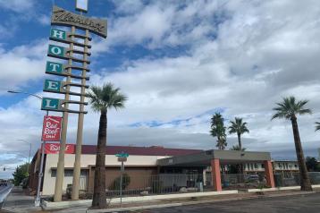 Red Roof Inn Tucson Downtown - University