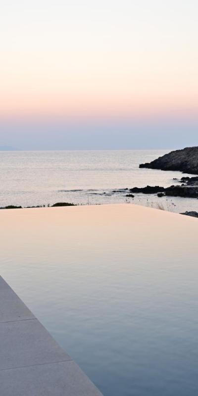 Kavos Hotel & Suites