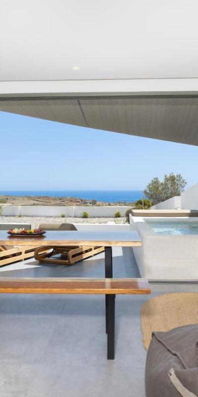 Acro Caldo Suites
