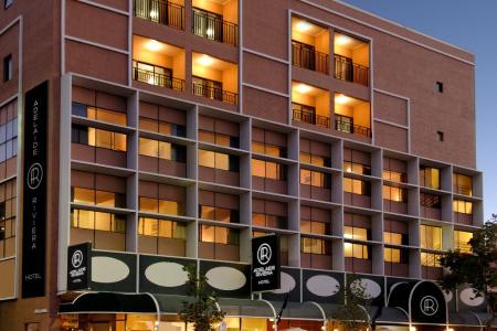 Adelaide Riviera Hotel