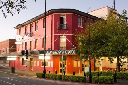 Romano's Hotel & Suites Wagga Wagga