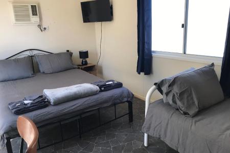 Australian Hotel Winton Cabins
