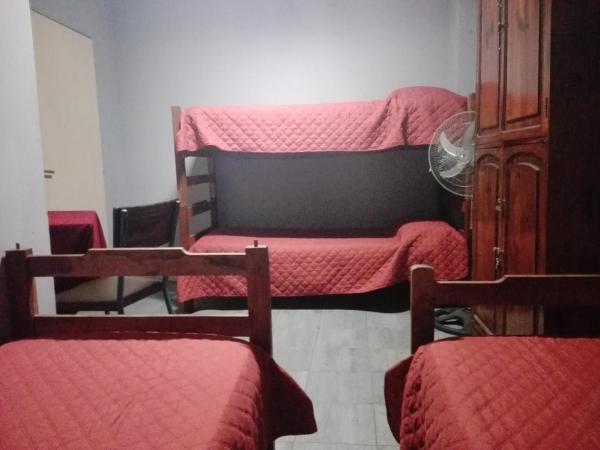 Hostal Namaste : photo 6 de la chambre chambre quadruple avec salle de bains privative séparée