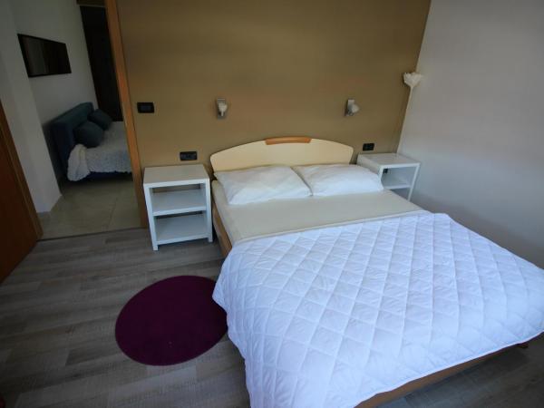 Villa Ambiente : photo 6 de la chambre appartement avec balcon