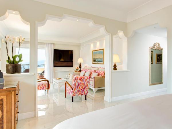 Grand Hotel Royal : photo 6 de la chambre suite junior royale avec terrasse et baignoire spa - vue sur mer