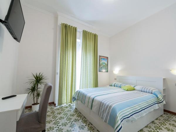 Bed & Breakfast Antonello : photo 2 de la chambre chambre double avec balcon
