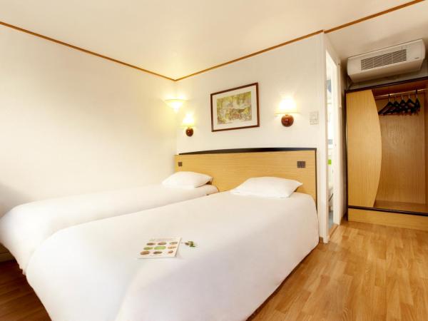 Campanile Saintes : photo 4 de la chambre chambre lits jumeaux avec 2 lits simples