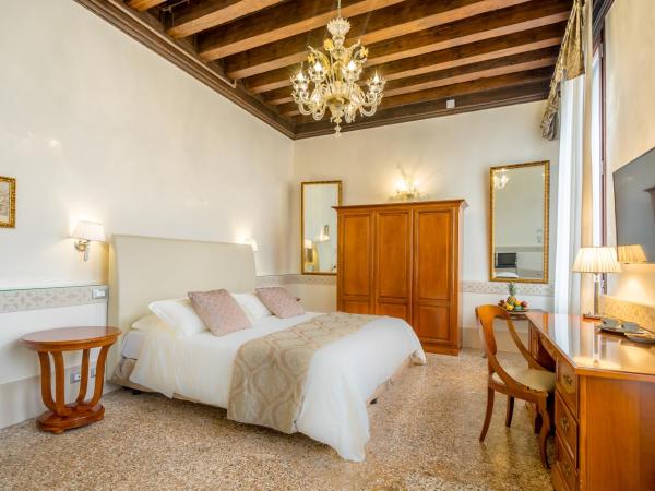 Hotel Palazzo Vitturi : photo 1 de la chambre chambre double ou lits jumeaux supérieure