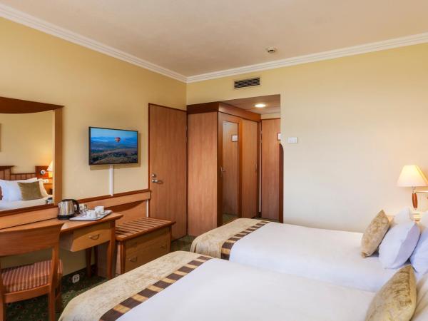 Danubius Hotel Helia : photo 2 de la chambre chambre lits jumeaux supérieure - vue sur danube