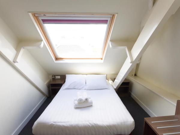 Hotel Park Plantage : photo 3 de la chambre chambre double supérieure avec baignoire