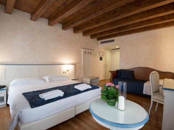 Albergo Mazzanti : photo 1 de la chambre chambre triple