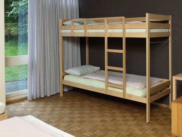 Luzern Youth Hostel : photo 1 de la chambre chambre quadruple avec salle de bains commune
