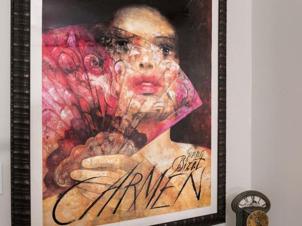 The Ivey's Hotel : photo 3 de la chambre chambre lit king-size supérieure avec vue sur la ville