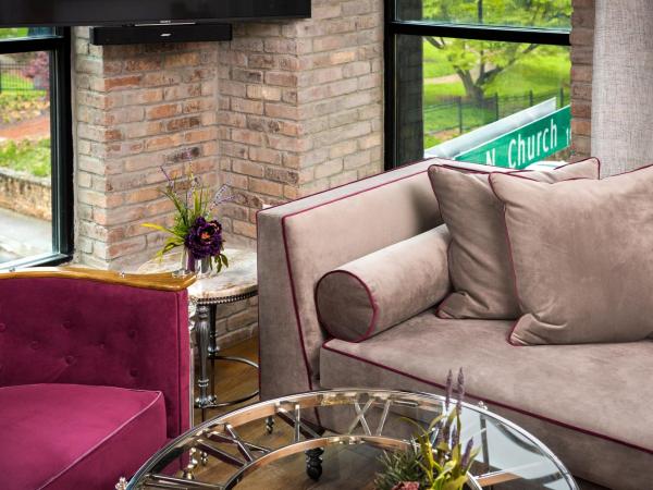 The Ivey's Hotel : photo 5 de la chambre chambre lit king-size deluxe