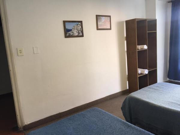 Posada Casa de Borgoña : photo 3 de la chambre chambre lits jumeaux avec salle de bains commune