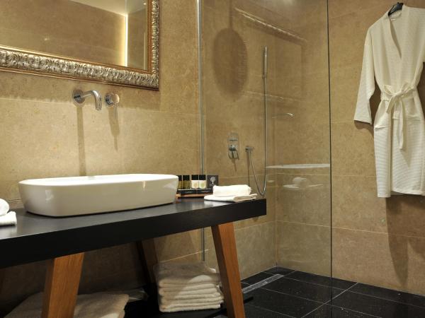 Athenaeum Grand Hotel : photo 6 de la chambre chambre deluxe double ou lits jumeaux