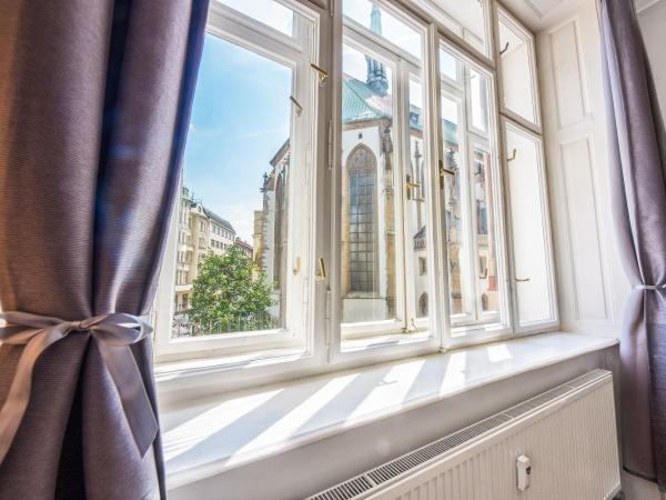 Jacob Brno : photo 7 de la chambre chambre double standard avec salle de bains commune