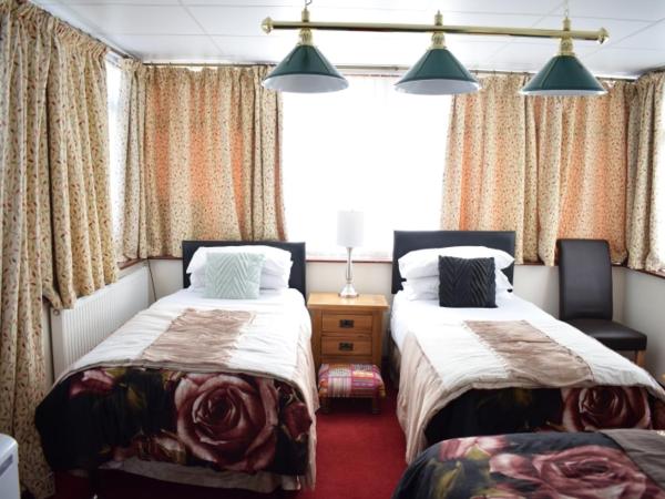 Clifton Bridge Guesthouse : photo 3 de la chambre chambre familiale avec douche
