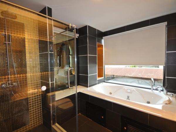 Chalelarn Hotel Hua Hin : photo 9 de la chambre suite avec baignoire spa