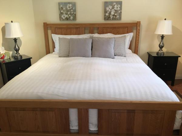All Seasons Bed & Breakfast : photo 3 de la chambre chambre lit king-size deluxe