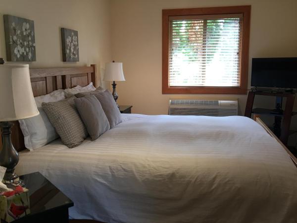 All Seasons Bed & Breakfast : photo 2 de la chambre chambre lit king-size deluxe
