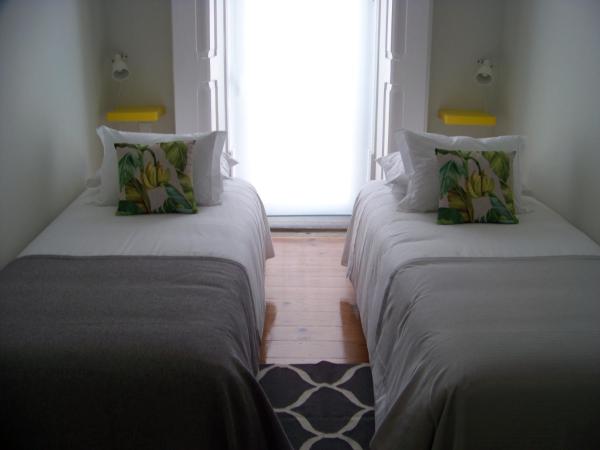 Alcaçaria do Bairro : photo 2 de la chambre chambre lits jumeaux