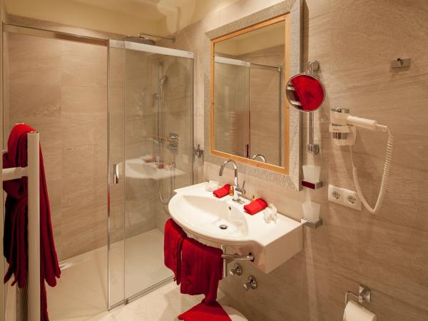 Hotel Goldener Adler Innsbruck : photo 9 de la chambre chambre double deluxe