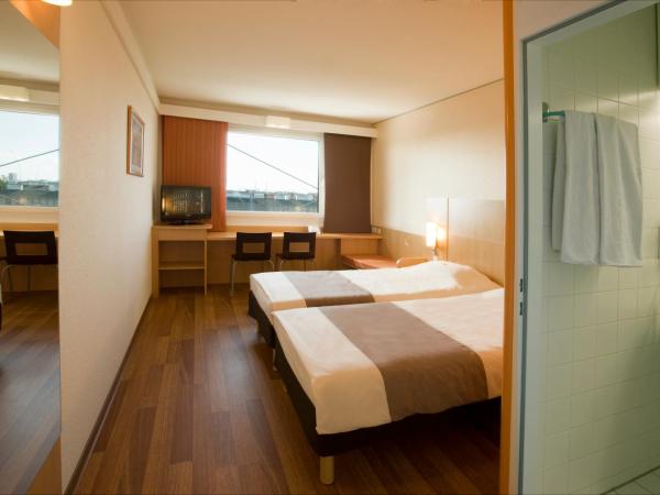 Ibis Wien Mariahilf : photo 3 de la chambre chambre lits jumeaux standard