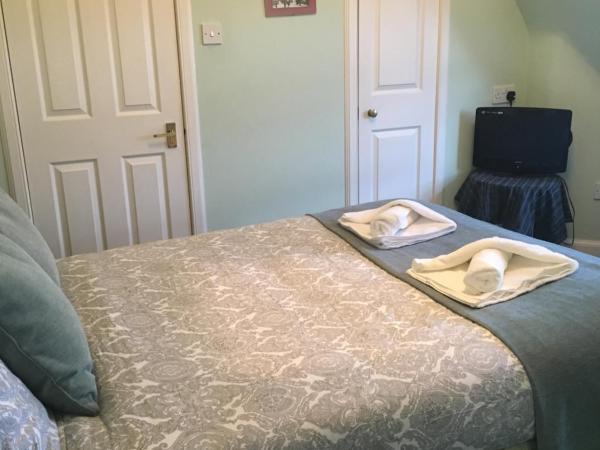 Airdenair Guest House : photo 3 de la chambre chambre double avec salle de bains privative