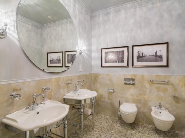 Rubin Luxury Apartments : photo 1 de la chambre superior king suite with wellness access