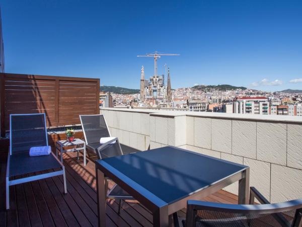 Eurostars Monumental : photo 7 de la chambre chambre double supérieure avec terrasse et vue