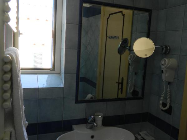 Hotel Villa Hermosa : photo 6 de la chambre chambre double avec balcon