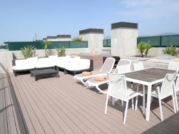 Gran Hotel Guadalpín Banus : photo 5 de la chambre suite junior deluxe avec terrasse et bain à remous - vue sur mer