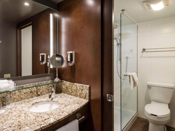 Hôtel & Suites Normandin Québec : photo 1 de la chambre chambre de luxe avec 2 lits queen-size (3 adultes)
