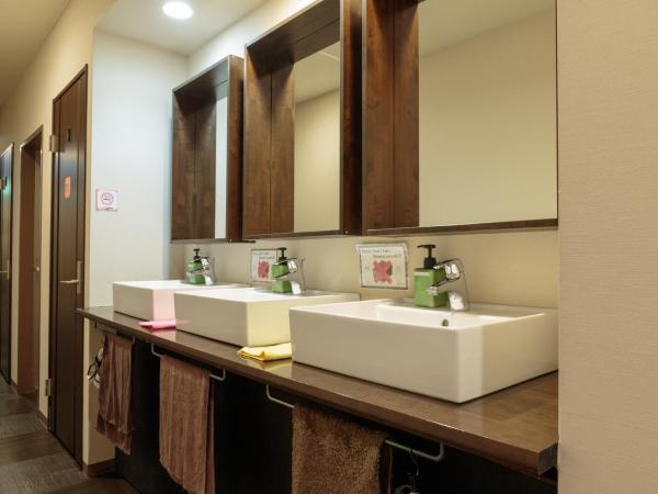 Fukuoka Hana Hostel : photo 4 de la chambre lit dans dortoir pour femmes de 6 lits (réservé aux adultes)