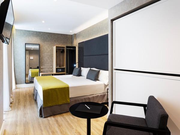 Catalonia Giralda : photo 3 de la chambre chambre familiale