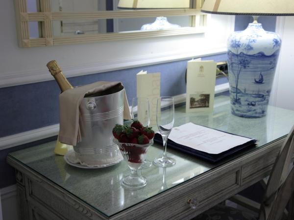 Palazzo Alabardieri : photo 5 de la chambre suite junior avec bain à remous