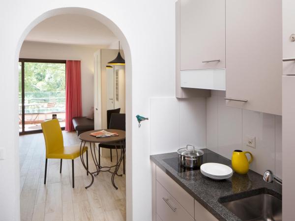 Aparthotel Al Lago : photo 4 de la chambre chambre double/lits jumeaux supérieure avec balcon