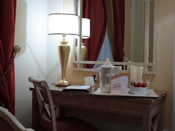 Palazzo Alabardieri : photo 9 de la chambre chambre double ou lits jumeaux supérieure