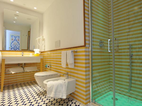 Maison Lauren : photo 9 de la chambre chambre double ou lits jumeaux deluxe avec balcon