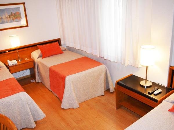 Hotel Solans Carlton : photo 6 de la chambre chambre triple exécutive