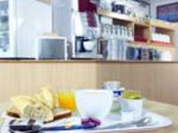 Premiere Classe Evreux : photo 3 de la chambre chambre triple